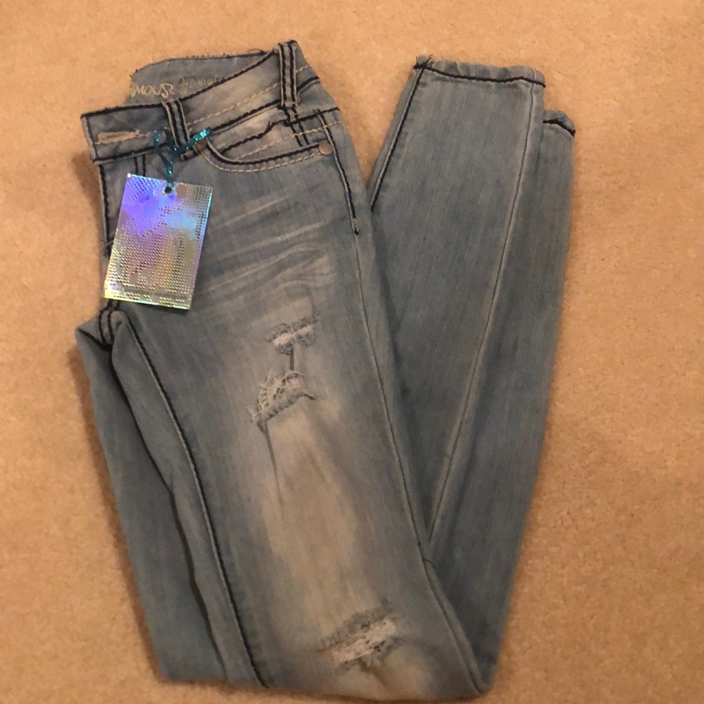 NWT Distresses Skinny Jeans